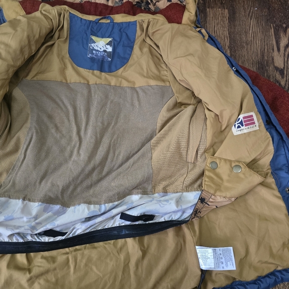 Holden Women’s Insulated Snow Jacket — Size M • Pit Zips • Pockets • Warm - Picture 4 of 9